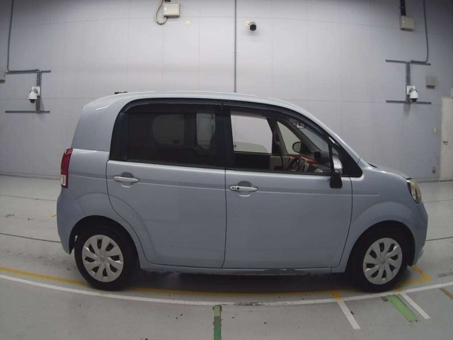 TOYOTA PORTE 2012