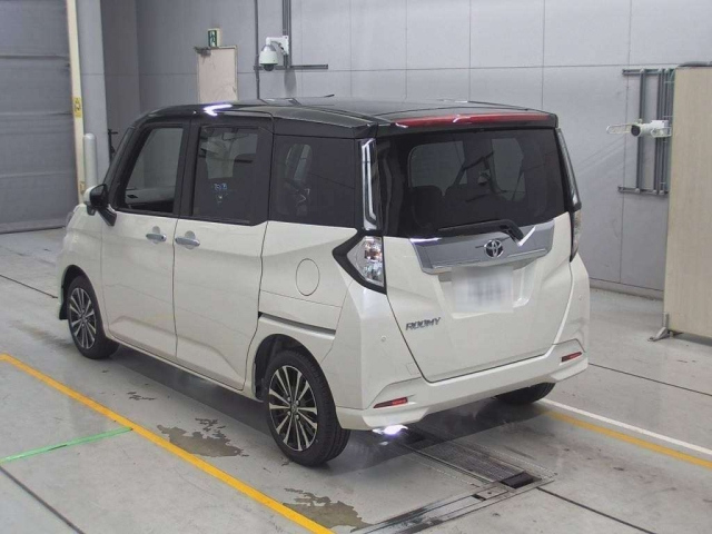 TOYOTA ROOMY 2025