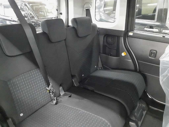 TOYOTA ROOMY 2025