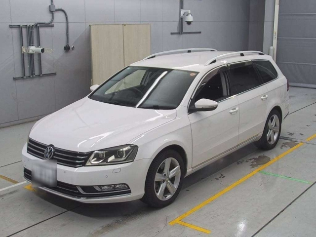 VOLKSWAGEN PASSAT VARIANT 2012