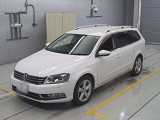 VOLKSWAGEN PASSAT VARIANT 2012