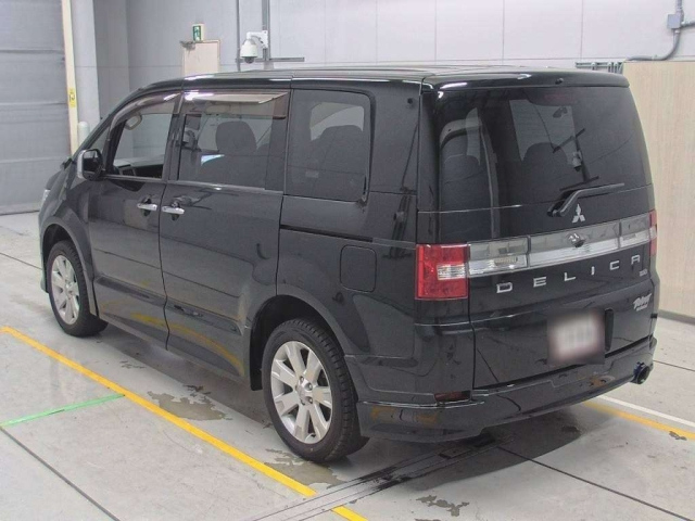 MITSUBISHI DELICA D5 2017