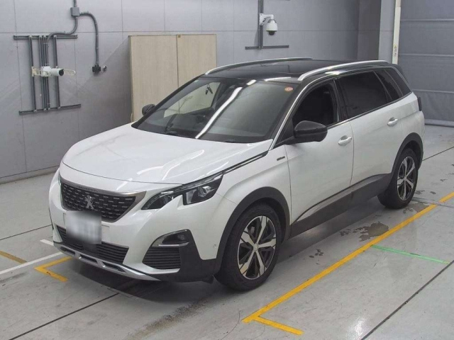 PEUGEOT 5008 2020