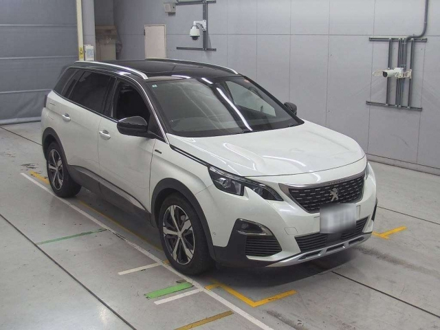 PEUGEOT 5008 2020