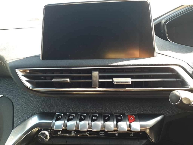PEUGEOT 5008 2020
