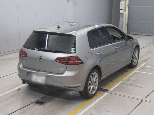 VOLKSWAGEN GOLF 2017
