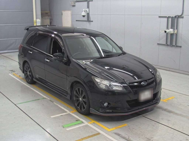 SUBARU EXIGA 2014
