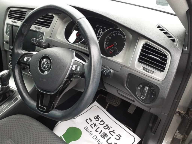 VOLKSWAGEN GOLF 2017