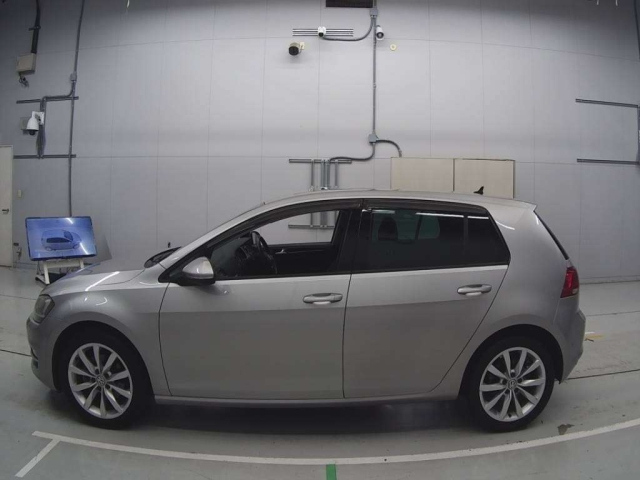 VOLKSWAGEN GOLF 2016
