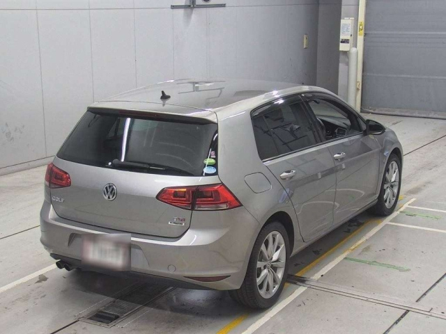 VOLKSWAGEN GOLF 2016