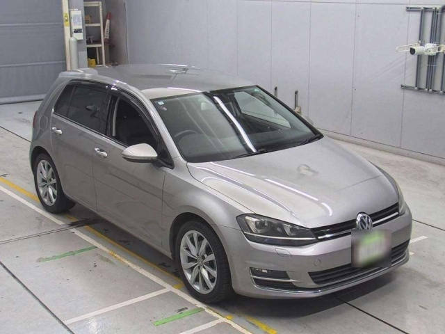 VOLKSWAGEN GOLF 2016