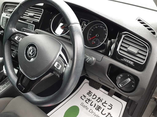 VOLKSWAGEN GOLF 2016