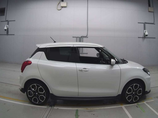 SUZUKI SWIFT 2021