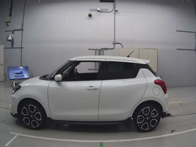 SUZUKI SWIFT 2021