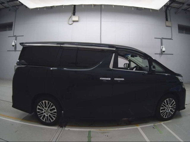 TOYOTA VELLFIRE 2015