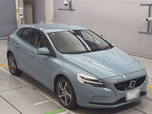 VOLVO V40 2017