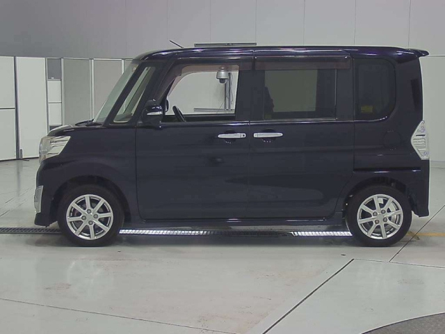 DAIHATSU TANTO 2014