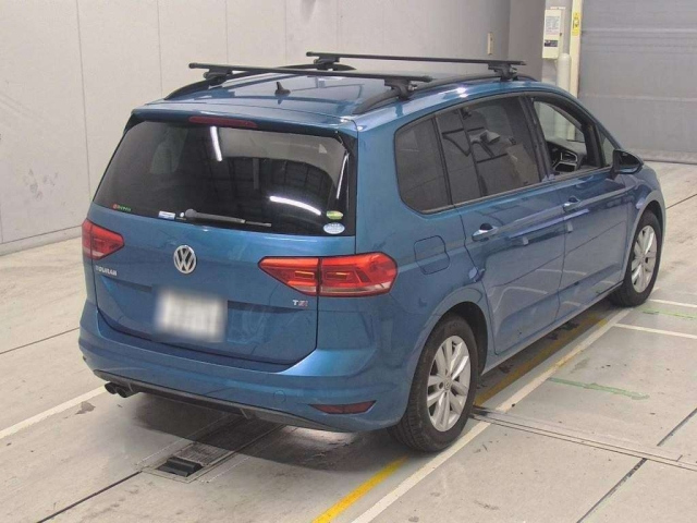 VOLKSWAGEN GOLF TOURAN 2016