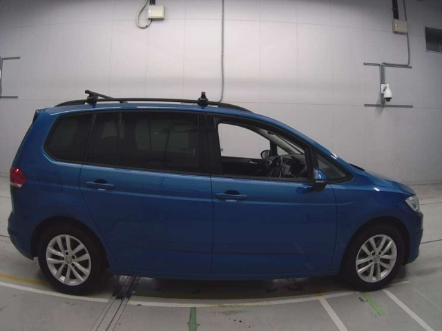 VOLKSWAGEN GOLF TOURAN 2016