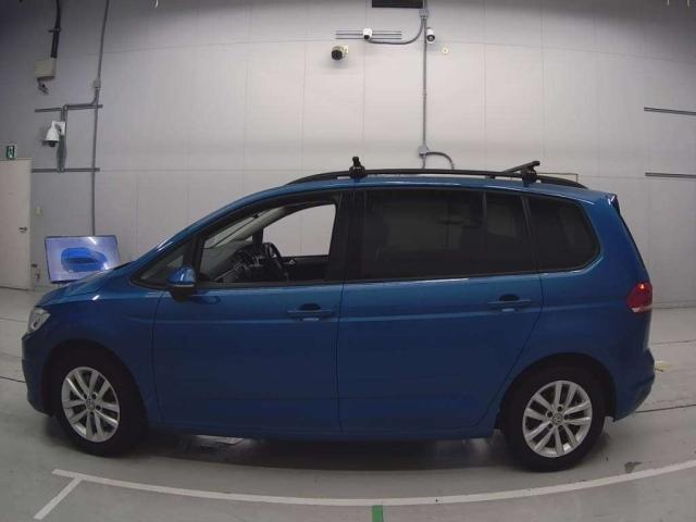 VOLKSWAGEN GOLF TOURAN 2016