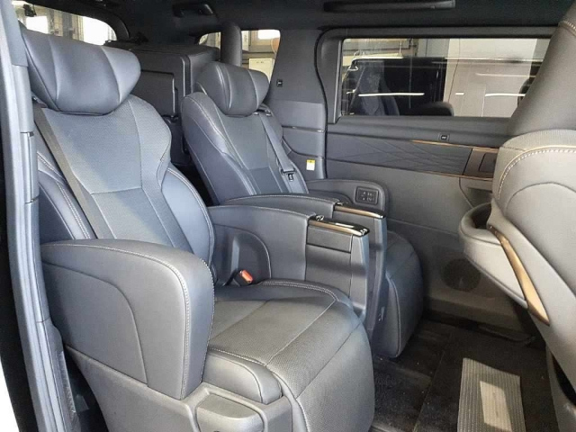 TOYOTA ALPHARD 2023