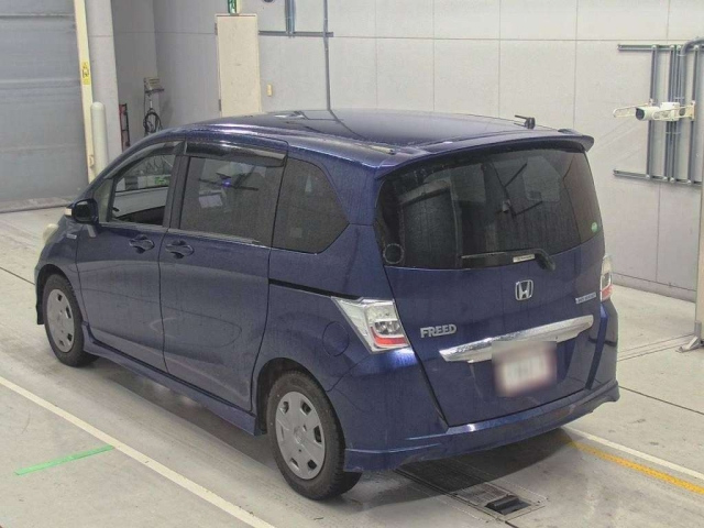 HONDA FREED 2013
