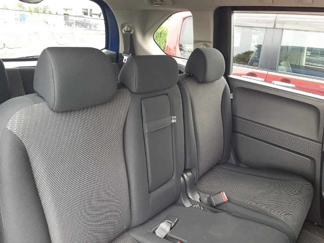 HONDA FREED 2013