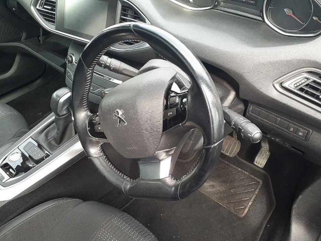 PEUGEOT 308 2017