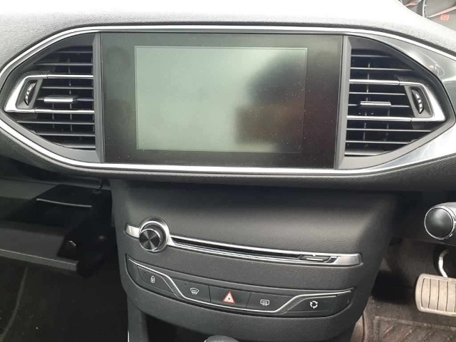 PEUGEOT 308 2017