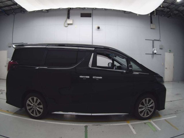 TOYOTA ALPHARD 2022