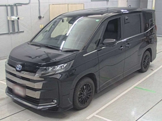 TOYOTA NOAH 2022