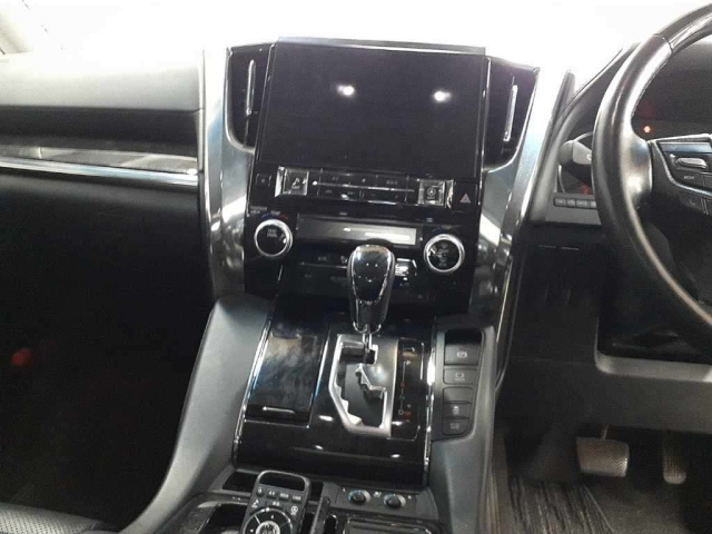 TOYOTA VELLFIRE 2018