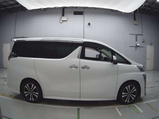 TOYOTA VELLFIRE 2018