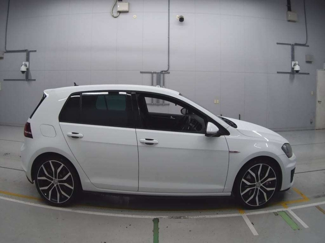 VOLKSWAGEN GOLF 2015
