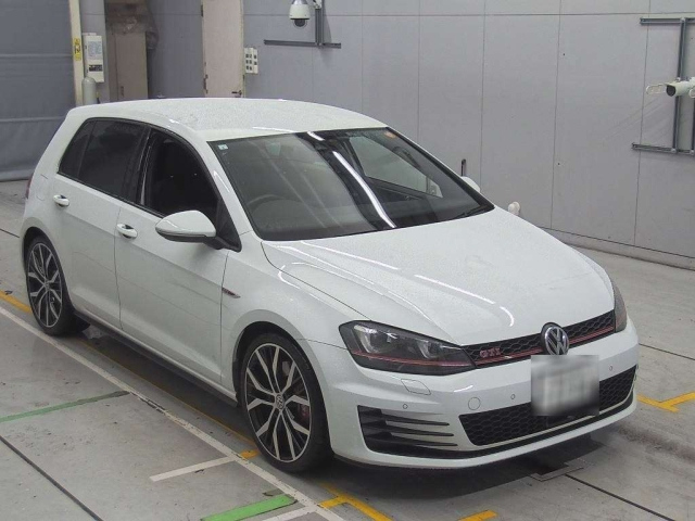 VOLKSWAGEN GOLF 2015