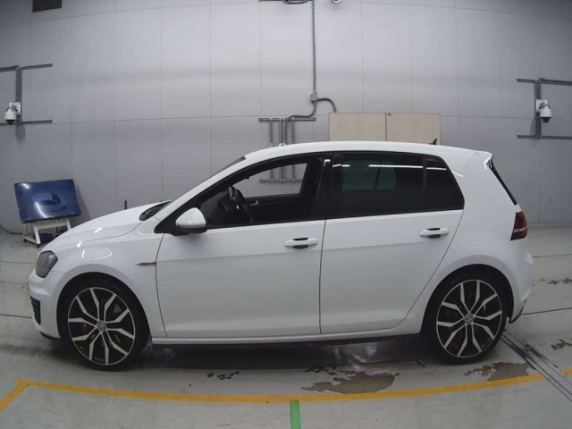 VOLKSWAGEN GOLF 2015