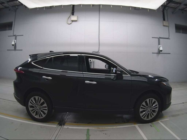 TOYOTA HARRIER 2022