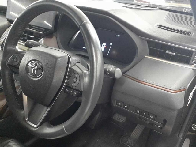 TOYOTA HARRIER 2022
