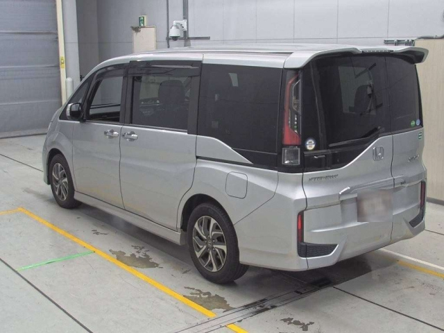 HONDA STEP WAGON 2015