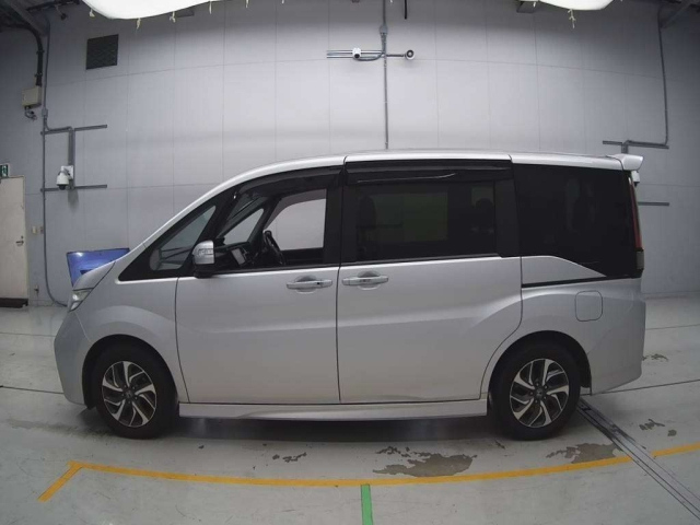 HONDA STEP WAGON 2015