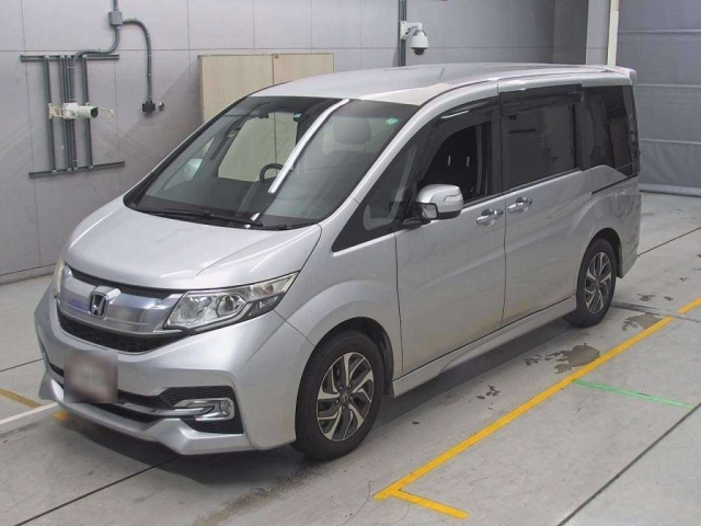 HONDA STEP WAGON 2015
