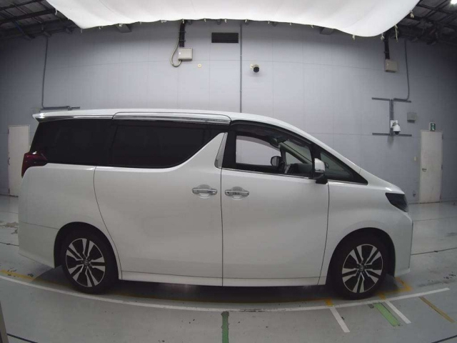 TOYOTA ALPHARD 2022