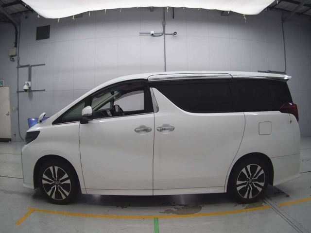 TOYOTA ALPHARD 2022