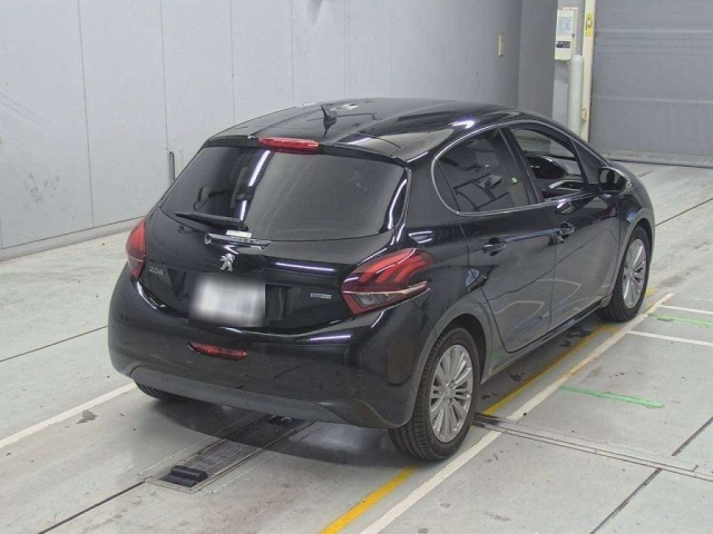 PEUGEOT 208 2017