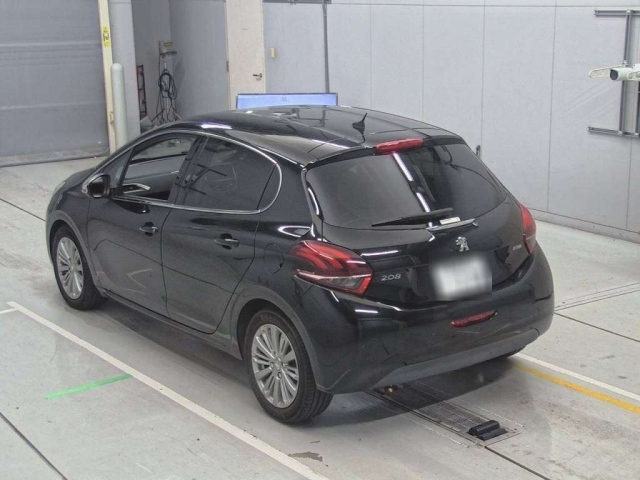 PEUGEOT 208 2017