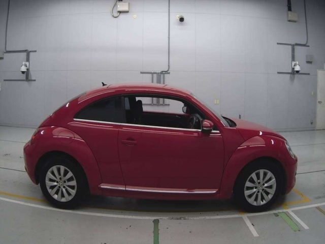 VOLKSWAGEN THE BEETLE 2015