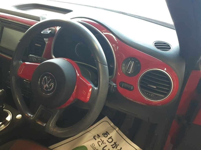 VOLKSWAGEN THE BEETLE 2015