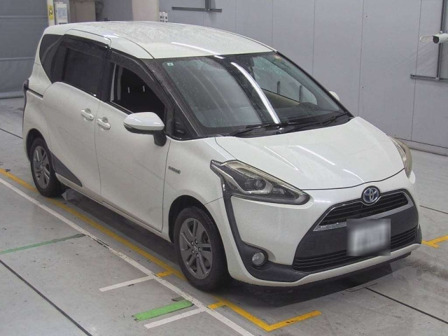 TOYOTA SIENTA 2015