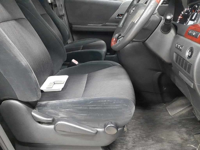 TOYOTA VELLFIRE 2008