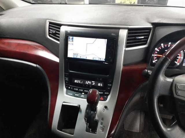 TOYOTA VELLFIRE 2008
